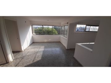 SE VENDE CASA DE DOS PISOS EN LOS LAURELES DE MONTERIA
