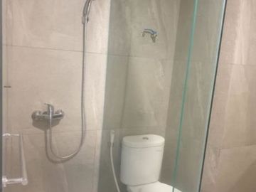 Apt. Belleview Manyar View pool