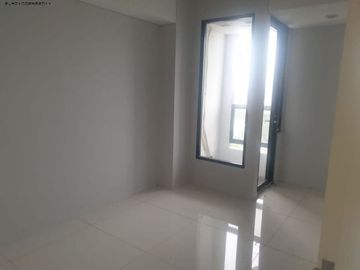 Apt. Belleview Manyar View pool