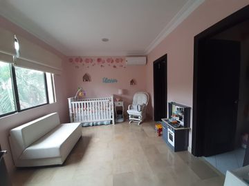 VENTA DE AMPLIA CASA EN URBANIZACION VISTA AL PARQUE VIA A SAMBORONDON