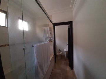 VENTA DE AMPLIA CASA EN URBANIZACION VISTA AL PARQUE VIA A SAMBORONDON