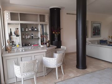 VENTA DE AMPLIA CASA EN URBANIZACION VISTA AL PARQUE VIA A SAMBORONDON