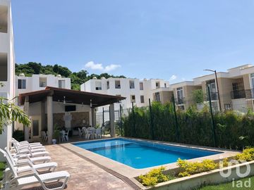 CASA  DE UN PISO  EN VENTA EN PUERTO VALLARTA JALISCO  DENTRO DE COTO PRIVADO CON ALBERCA