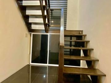 HOUSE AND LOT FOR RENT with pool  IN ANGELES CITY NEAR CLARK