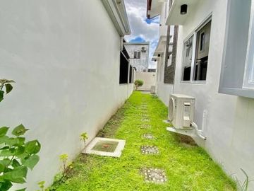 HOUSE AND LOT FOR RENT with pool  IN ANGELES CITY NEAR CLARK