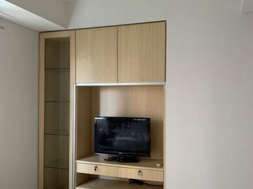 Disewakan Apartemen Royal Mediterania Garden Residences, 3BR Furnish