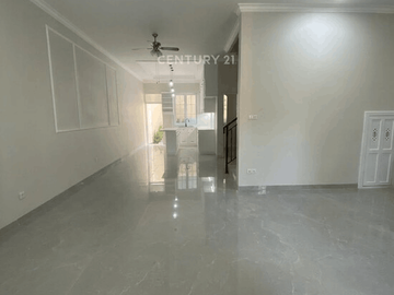 Dijual Townhouse 3 Lantai Siap Huni Di Jagakarsa