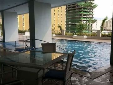 1BR/Studio unit in Manila near UP, PGH , Robinsons mall, LRT1