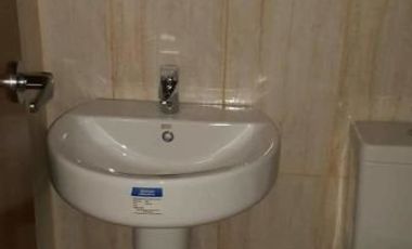 1BR/Studio unit in Manila near UP, PGH , Robinsons mall, LRT1