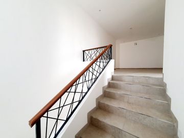Casa en VENTA con ALBERCA Esquina FRACC PUNTA TIBURON