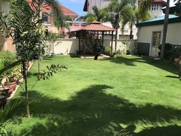 Spacious Fully Furnished - House for Rent in Hensonville Angeles City Near Clark