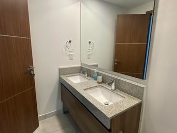 Venta de Departamento en Juriquilla Towers, Amueblado y Equipado