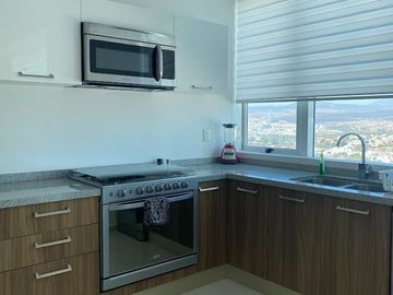 Venta de Departamento en Juriquilla Towers, Amueblado y Equipado