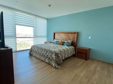 Venta de Departamento en Juriquilla Towers, Amueblado y Equipado