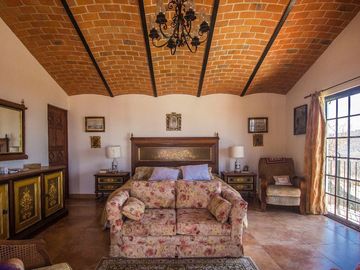 CASA MEXICANA EN CHAPALA CON VISTA AL LAGO