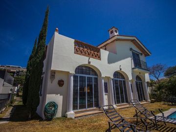 CASA MEXICANA EN CHAPALA CON VISTA AL LAGO