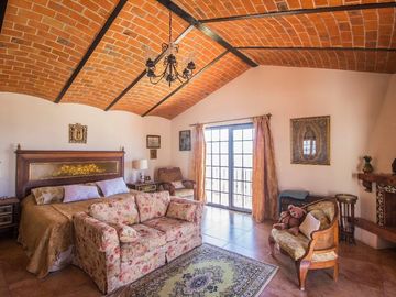 CASA MEXICANA EN CHAPALA CON VISTA AL LAGO