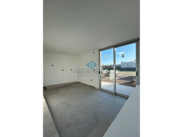 VENTA- CASA 3 DORM. B° ALTO LOS MOLINOS, JESÚS MARA