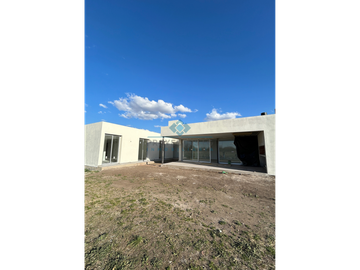 VENTA- CASA 3 DORM. B° ALTO LOS MOLINOS, JESÚS MARA