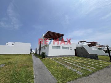¡Vendo Linda Casa De Playa Amoblada En Condominio Puerto Madero Km 89 Panamericana Sur!