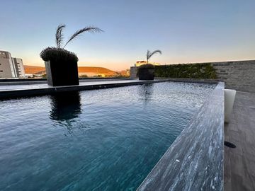 Pent house con Roof garden frente a Moscati Juriquilla Qro. E1