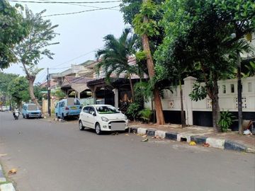 Rumah Murah Mewah Jakarta Pusat Semi Furnish Strategis