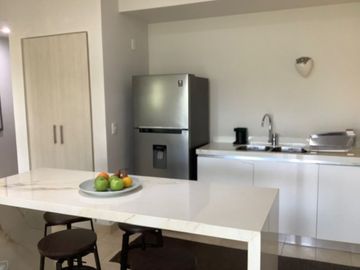 Departamento, 3 albercas, roof top con 6 jacuzzis, area de asador, terraza con b