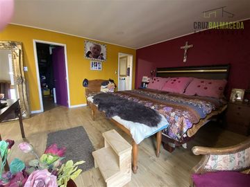 Casa en Venta en Amplia casa de 300 m2 en Parcela de 11.100 m2 - Sector Las Marcas - Camino a Rio Sur