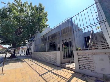 Casa en venta en Valentin Alsina