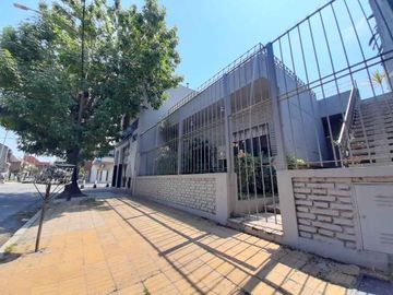 Casa en venta en Valentin Alsina