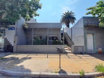 Casa en venta en Valentin Alsina