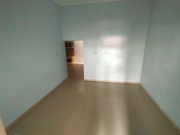Rumah 2 Lantai Siap Huni Karang Empat Surabaya