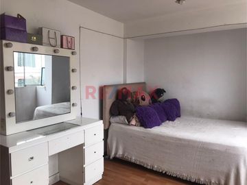 Venta De Departamento En La Urbanizacion  Santa Patricia La Molina