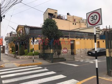 Venta De Departamento En La Urbanizacion  Santa Patricia La Molina