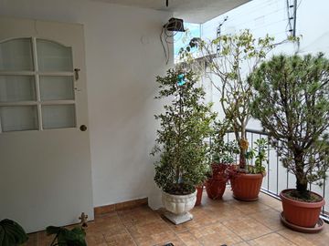 VENTA HERMOSO DEPARTAMENTO UBICADO EN EL BATAN IDEAL PARA VIVIENDA U OFICINA 178m2