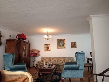 VENTA HERMOSO DEPARTAMENTO UBICADO EN EL BATAN IDEAL PARA VIVIENDA U OFICINA 178m2