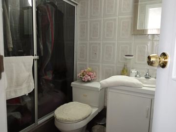 VENTA HERMOSO DEPARTAMENTO UBICADO EN EL BATAN IDEAL PARA VIVIENDA U OFICINA 178m2