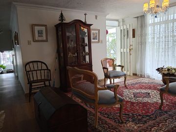 VENTA HERMOSO DEPARTAMENTO UBICADO EN EL BATAN IDEAL PARA VIVIENDA U OFICINA 178m2