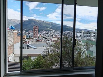 VENTA HERMOSO DEPARTAMENTO UBICADO EN EL BATAN IDEAL PARA VIVIENDA U OFICINA 178m2