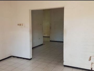 Rumah jalan Cipunegara dekat Raya Darmo ,Dekat RKZ ,Dekat KBS