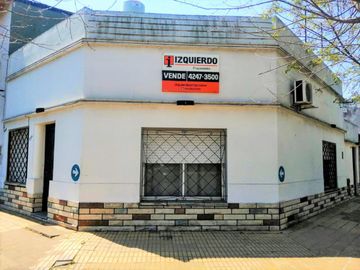 VENTA Casa lote propio  - 3 amb. con terraza - Buena ubicacion
