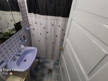 VENTA Casa lote propio  - 3 amb. con terraza - Buena ubicacion