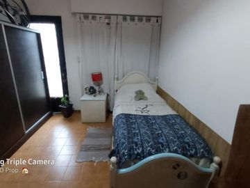 VENTA Casa lote propio  - 3 amb. con terraza - Buena ubicacion