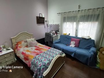 VENTA Casa lote propio  - 3 amb. con terraza - Buena ubicacion