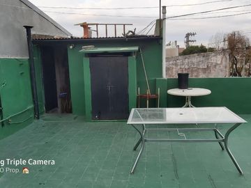VENTA Casa lote propio  - 3 amb. con terraza - Buena ubicacion