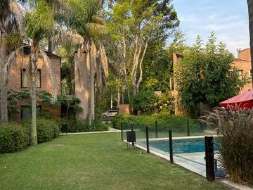 Condominio La Esquina, Pilar