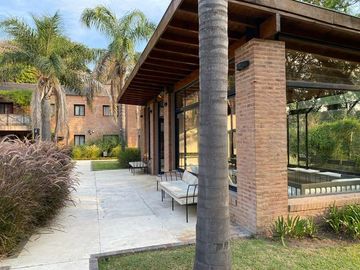 Condominio La Esquina, Pilar
