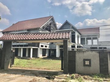 Rumah mewah modern luas setrategis pondok gede