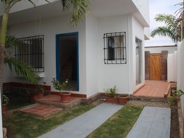 Se Vende Casa Cerca del Mar en Ballenita