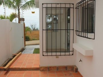 Se Vende Casa Cerca del Mar en Ballenita